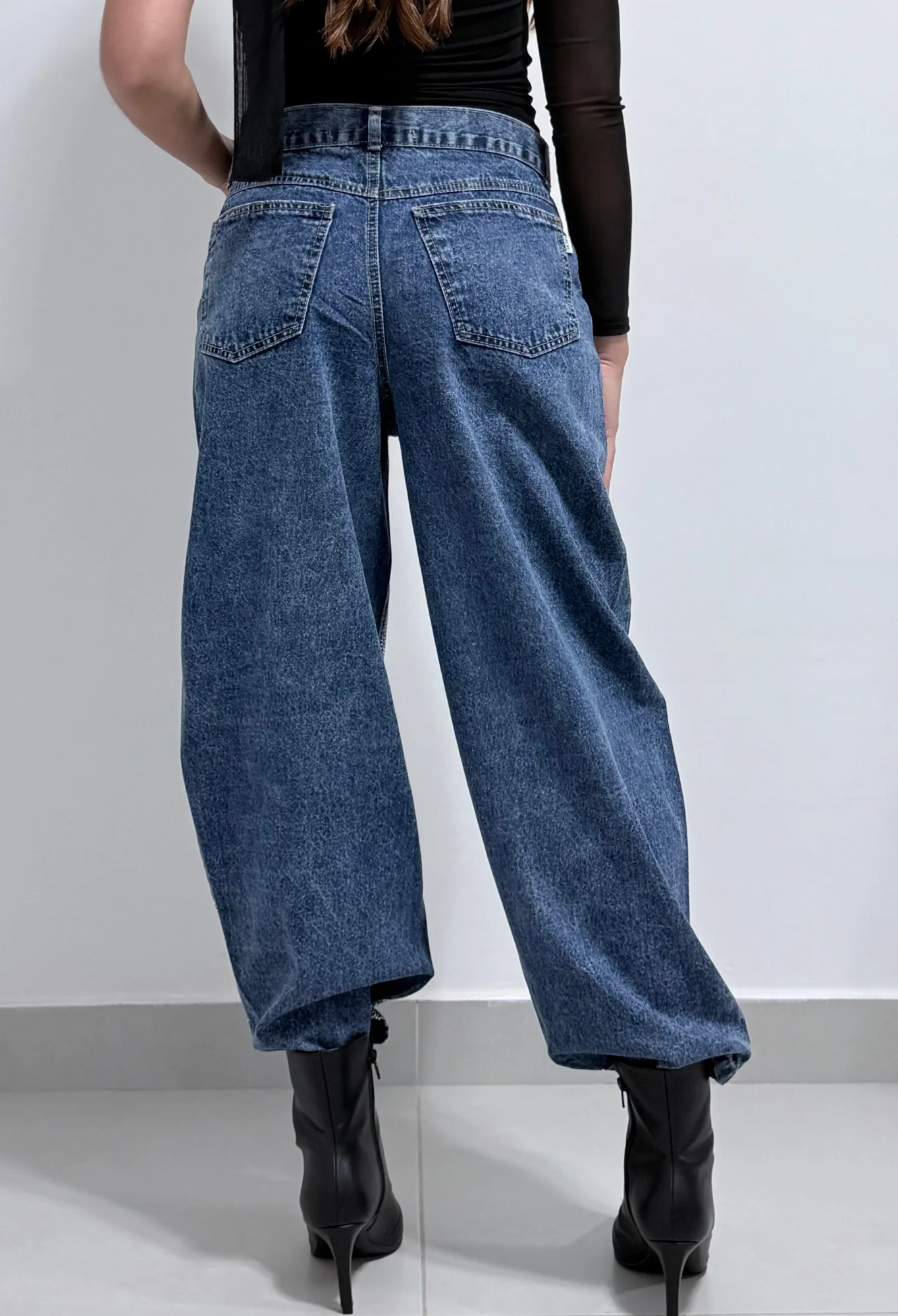 MIL735 PANTALON BRILLO BALLOON RIGIDO — vista 3