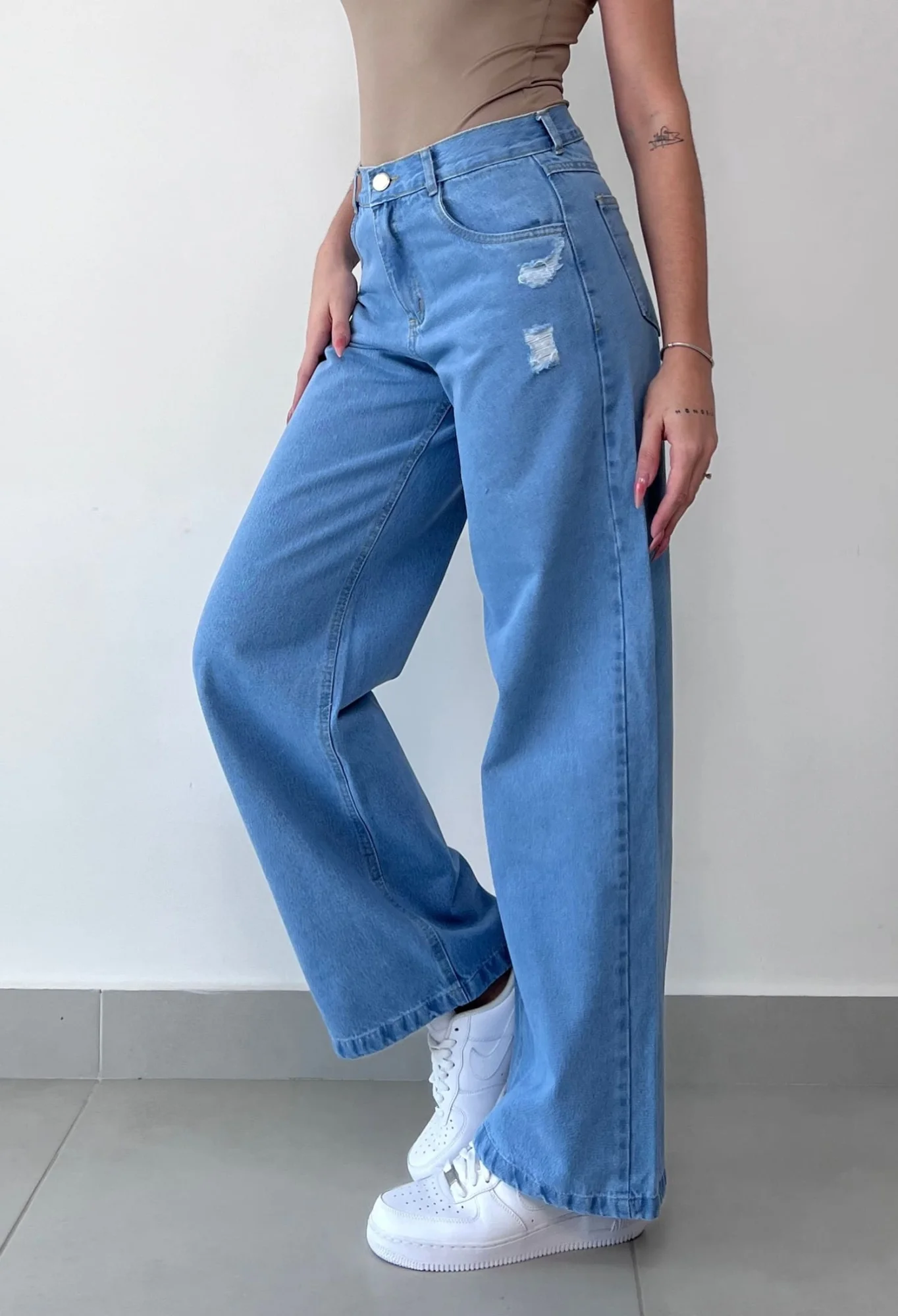 MIL703 - PANTALON RIGIDO WIDE RASGADO — vista 2