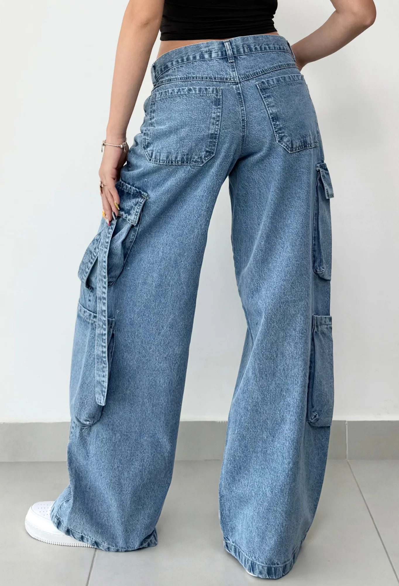 MIL717 - PANTALON RIGIDO CARGO 4 BOLSILLOS CON TIRA — vista 3