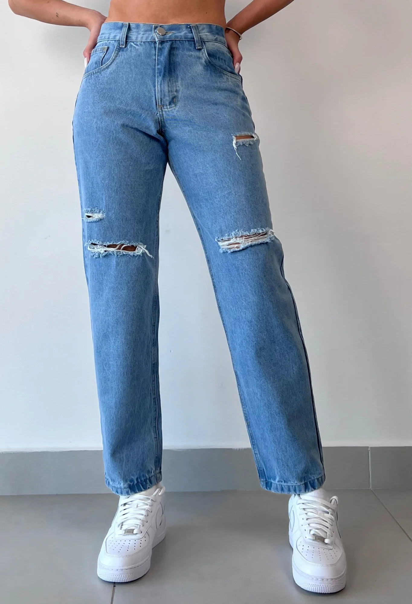 MIL702 - PANTALON RIGIDO MOM ROTURA